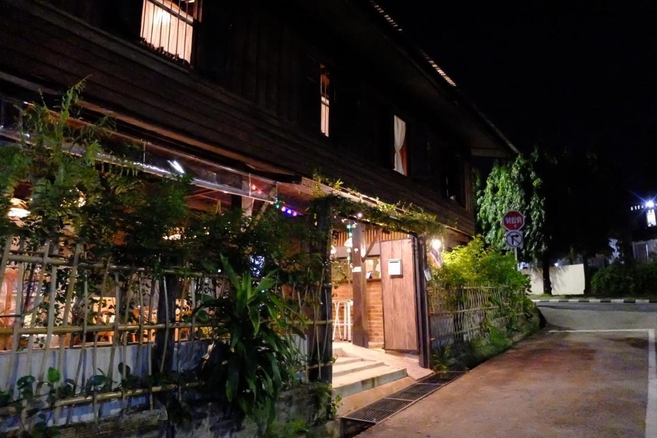 Iamwarin Mini Hostel Warin Chamrap Dış mekan fotoğraf